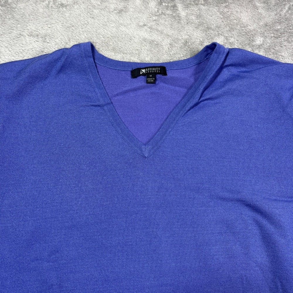 Affinity Apparel Men's V Neck Sweater Medium Blue Knit Pullover Casual‎